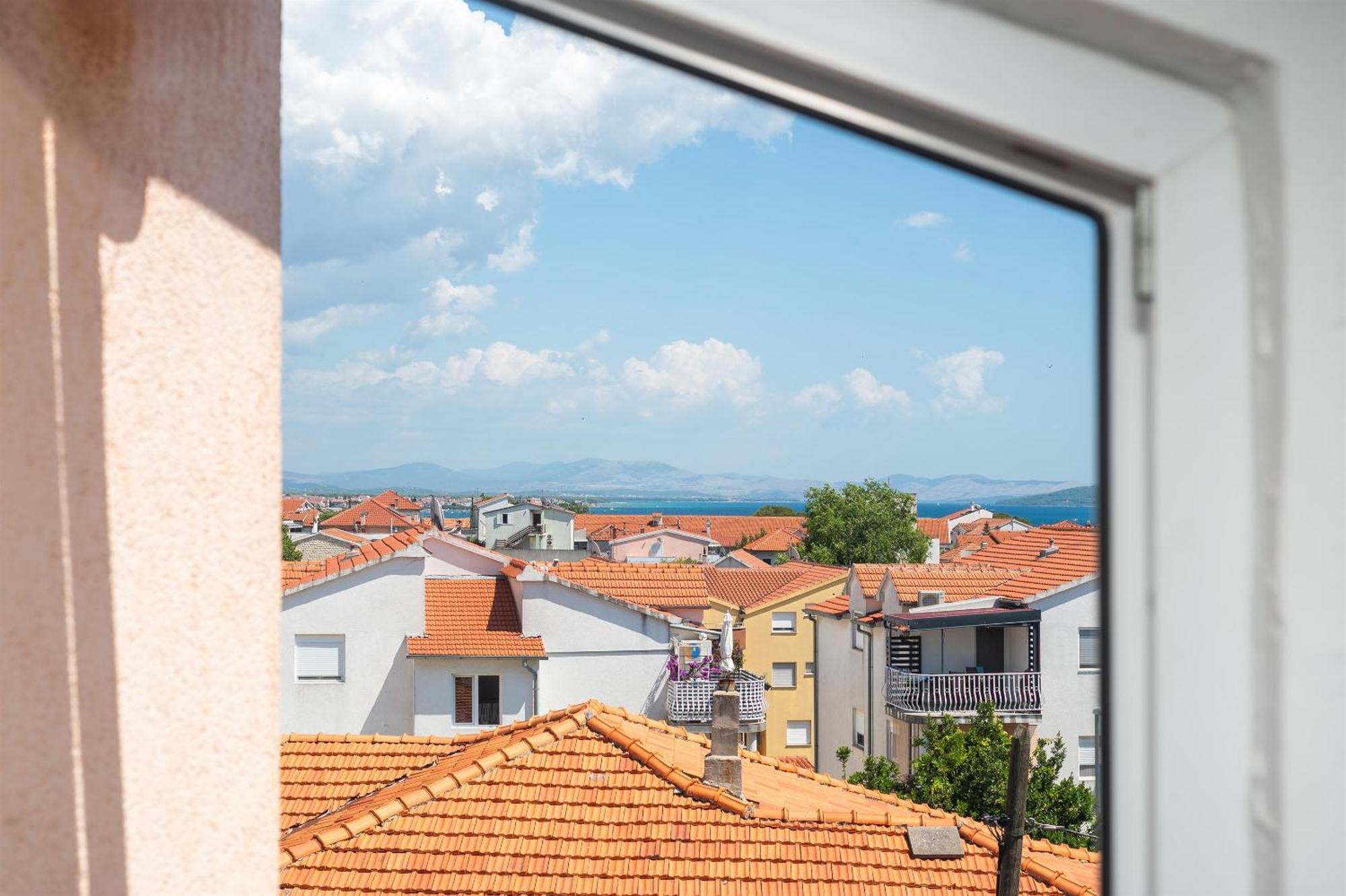 Apartments And Rooms Mladen Vodice Zimmer foto